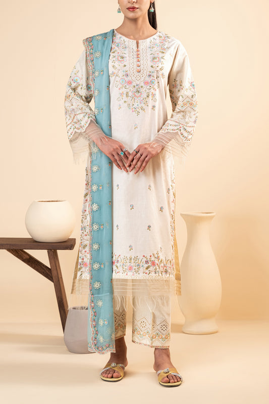 Ivory Muse – 3-Piece Embroidered Suit